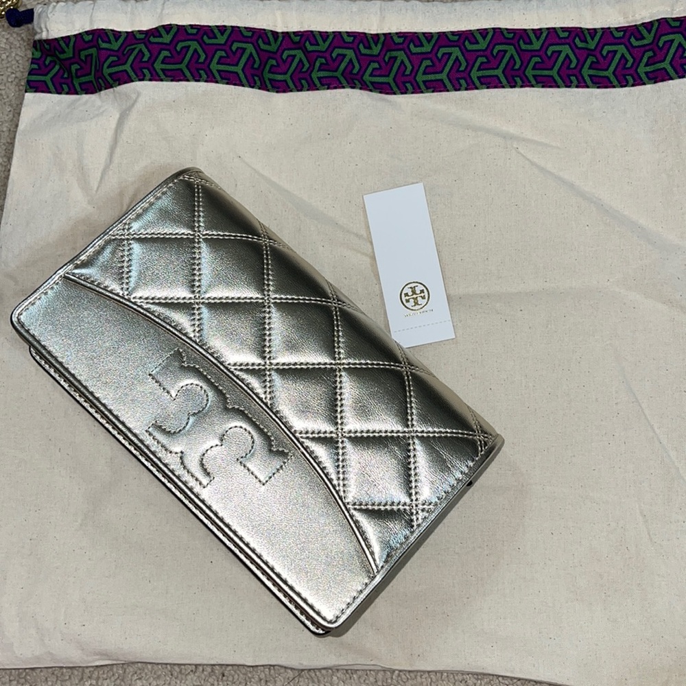 Tory Burch Savannah Chain wallet